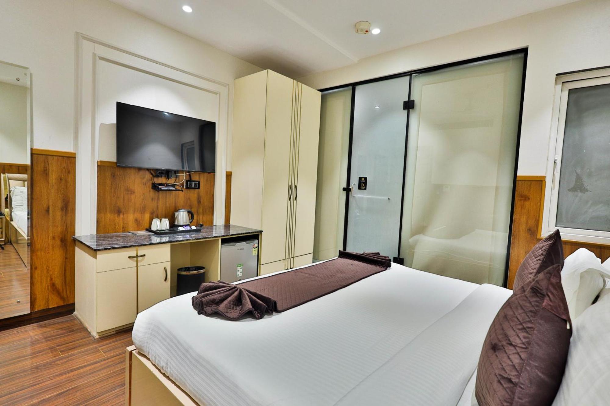 Clay Inn Hotels, Paschim Vihar Deli Exterior foto